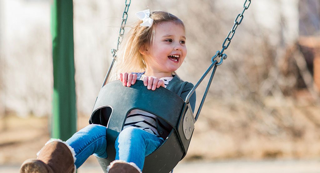 Safety tips: checking swing ropes before kids play